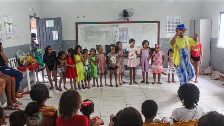 Piquiá de Baixo recebe brincadeiras e atividades educativas no Mês das Crianças